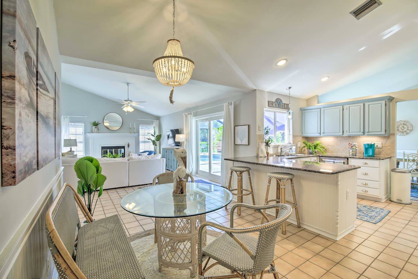 Pelican's Pointe · Spacious 4BR Family Home w/Pool photo 5
