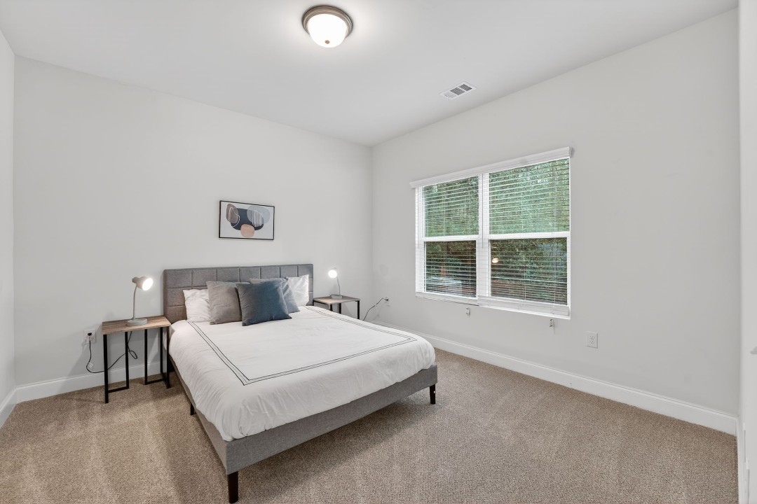 Hickory Grove · Unit 705 2/2