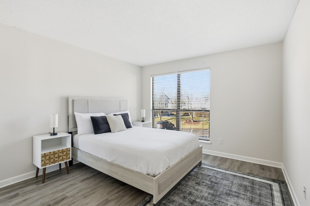 2 Bedrooms · Signature layout