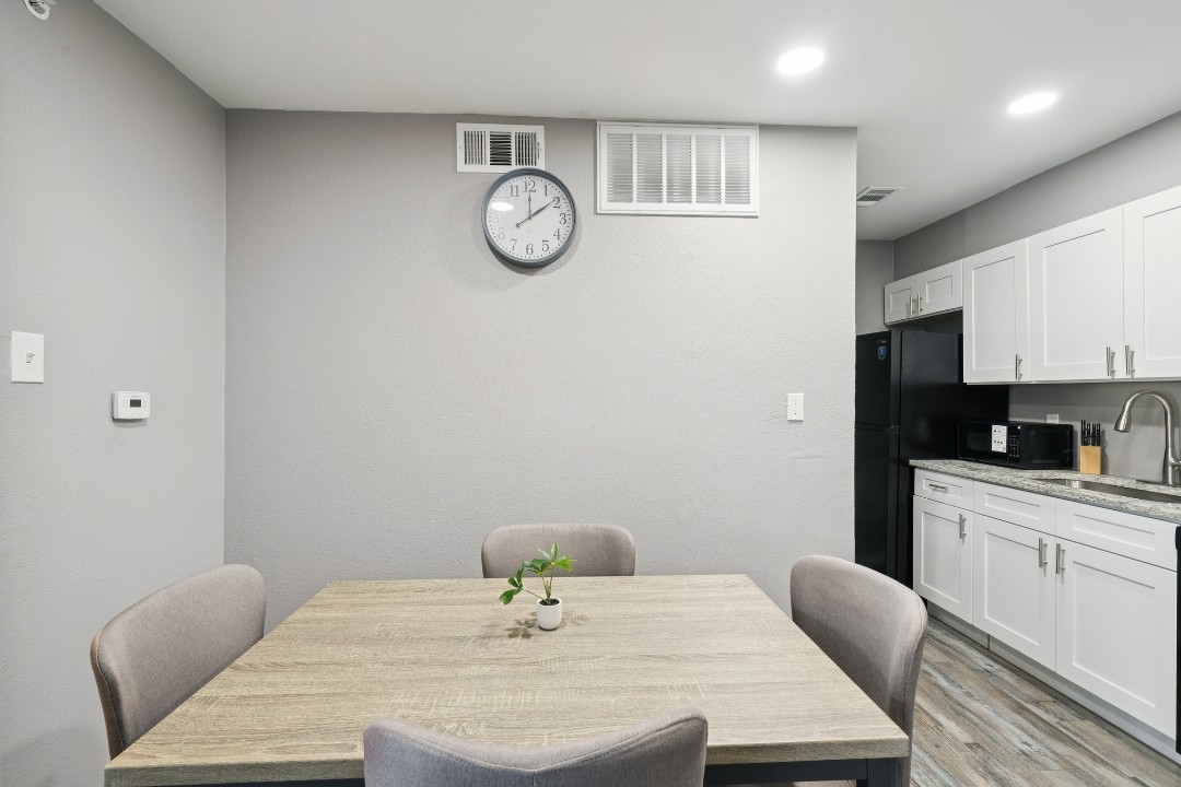 Vista Buena · Unit 3331 1/1