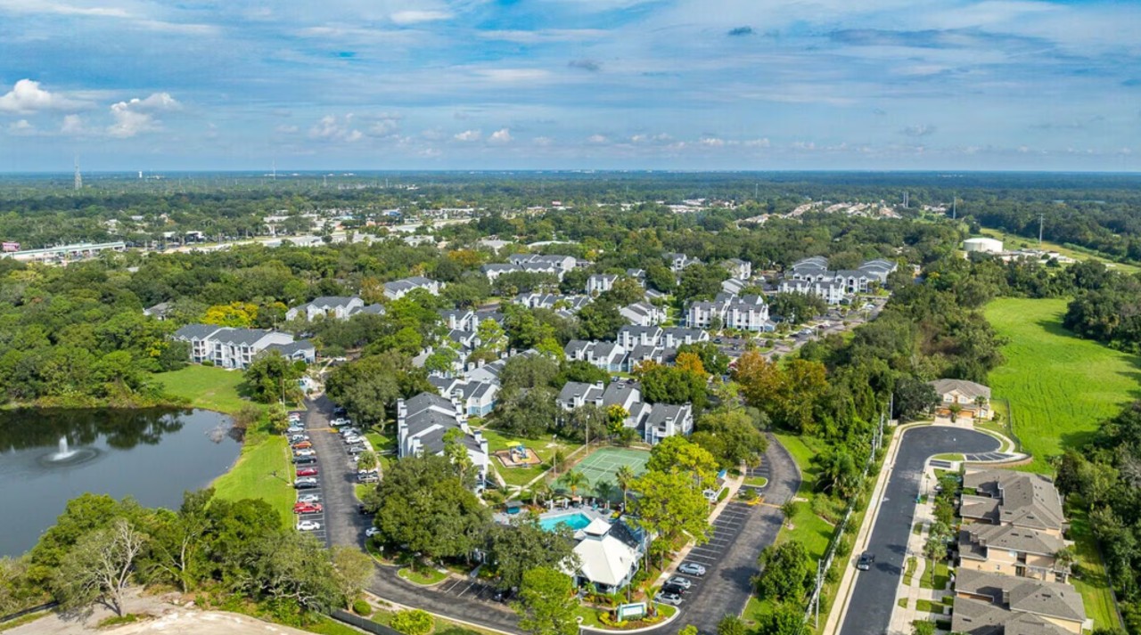 Avenue · Unit at Winter Springs 29-203 2/2