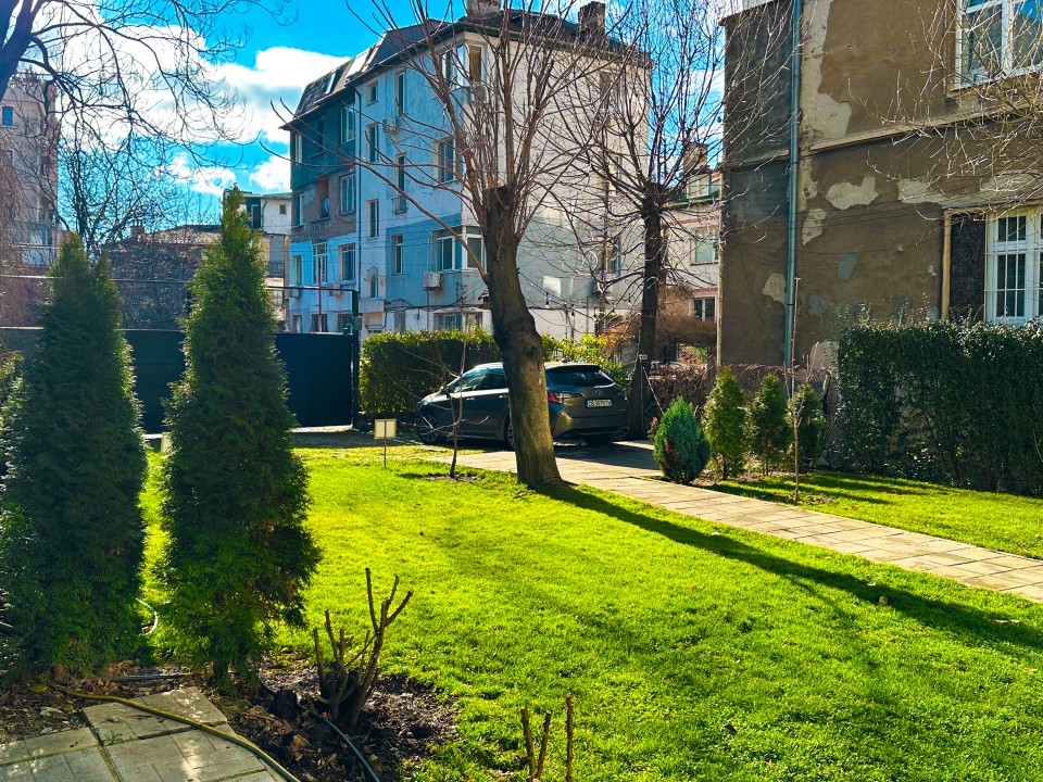 Property thumbnail 4