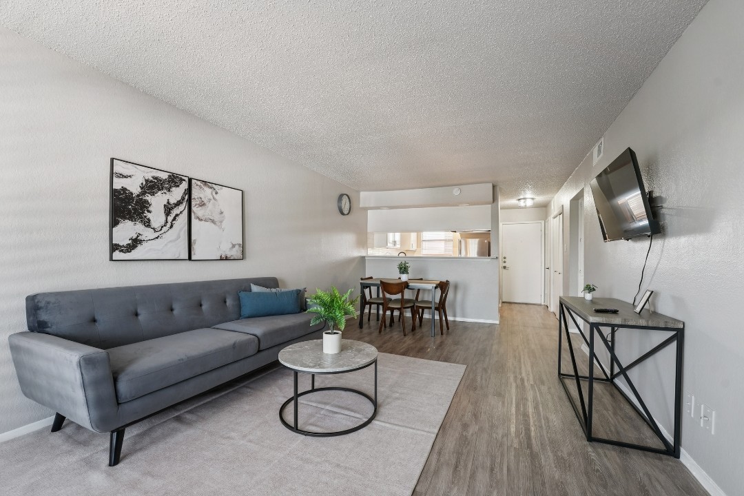 The Landry · Unit 306 2/2