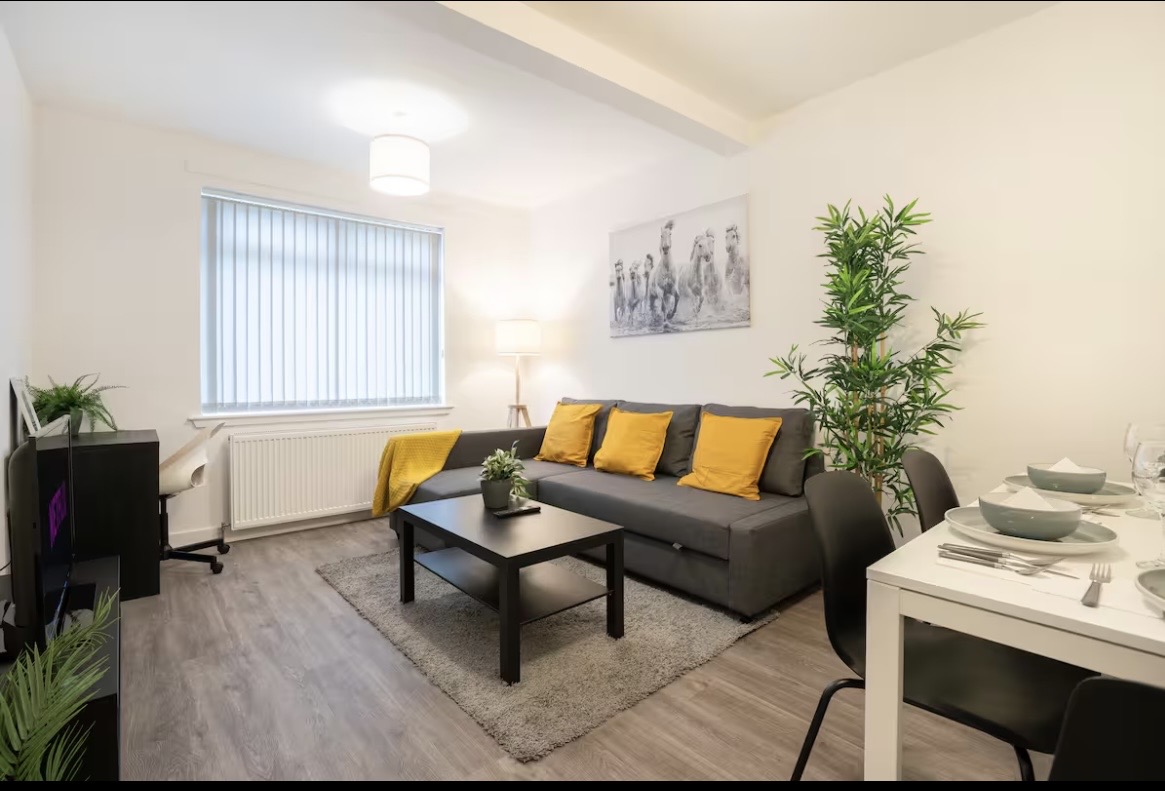 Vacant Nests | Cozy 2BR apartment | Unique | Wi-Fi — Wishaw, Scotland — vacation rental