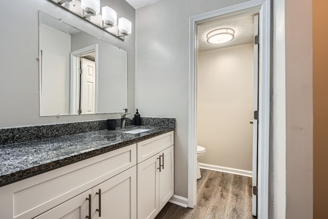 Crest at East Cobb 1812B · Unit 2/2