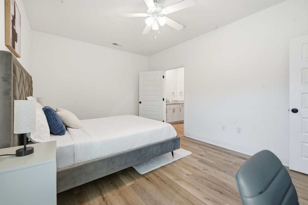 St Andrews Villas · Unit 1706 2/2