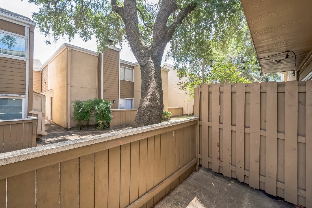 Vista Buena 2-176 · Unit 1/1