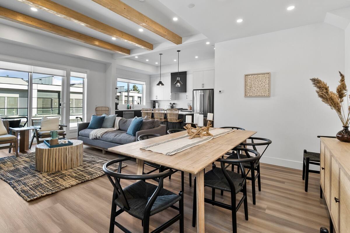 Tranquil Getaway w/  Scenic Views & Cozy Comfort  — West Kelowna, BC — vacation rental