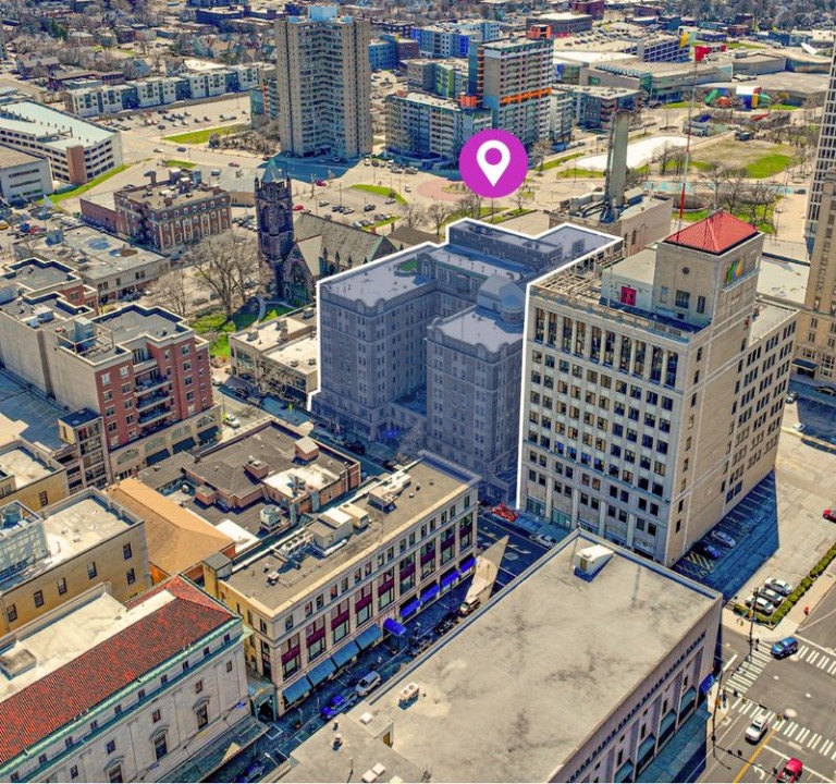 on East, 116 - · Unit 111  1/1