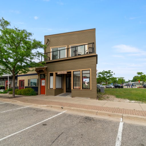 Welcome to Lake Street Loft – Right in the Heart of Boyne City