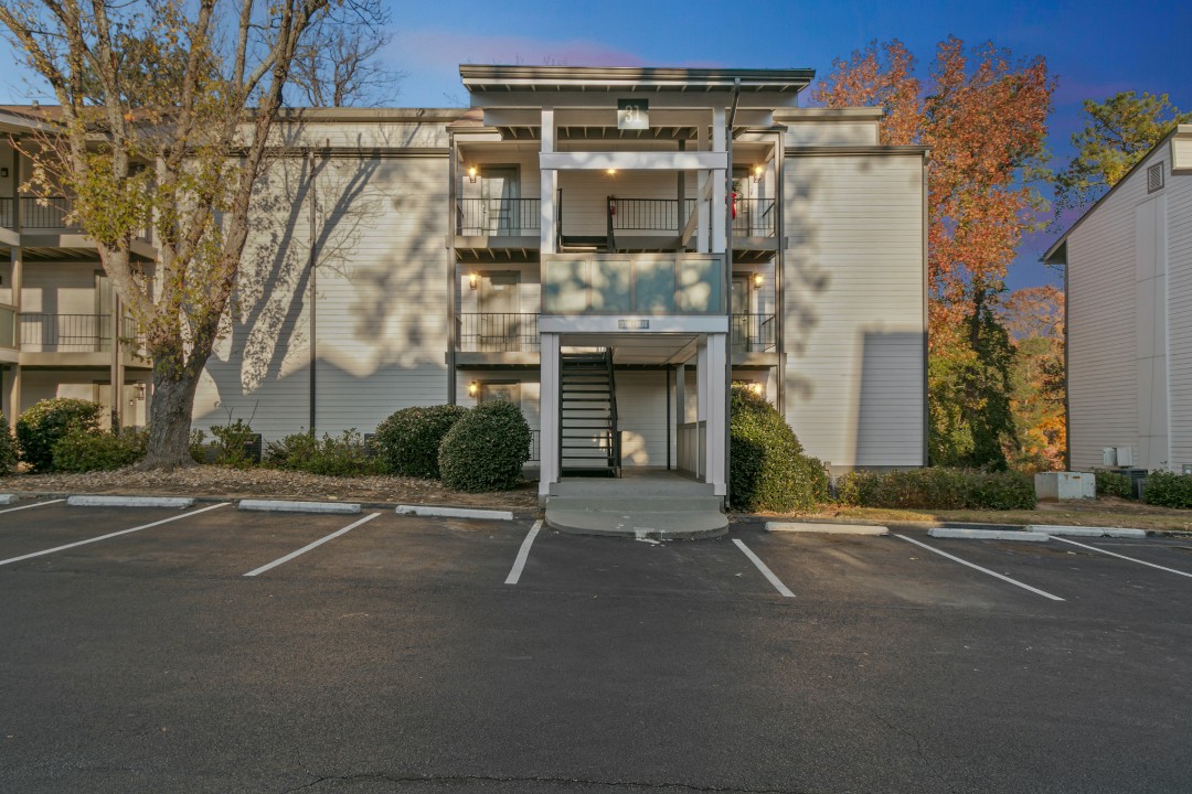 Vinings · Unit 3114 1/1