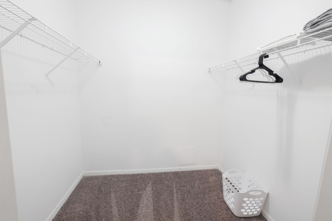 The Avenues of Lakeshore · Unit 811 2/2
