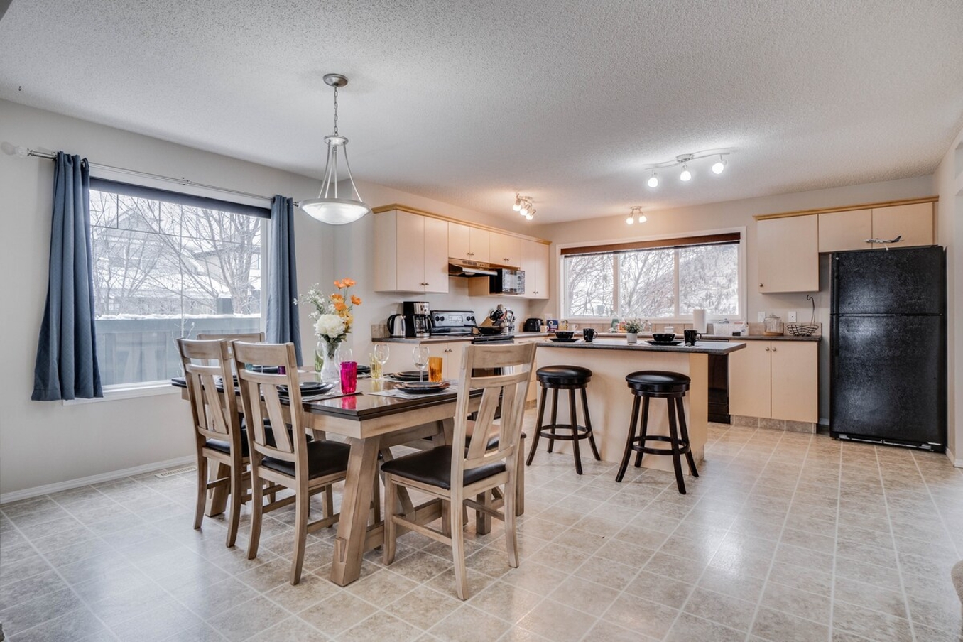 Finn - 3 Bedroom, Ac, Large Kitchen, Garage & Bbq - Canada