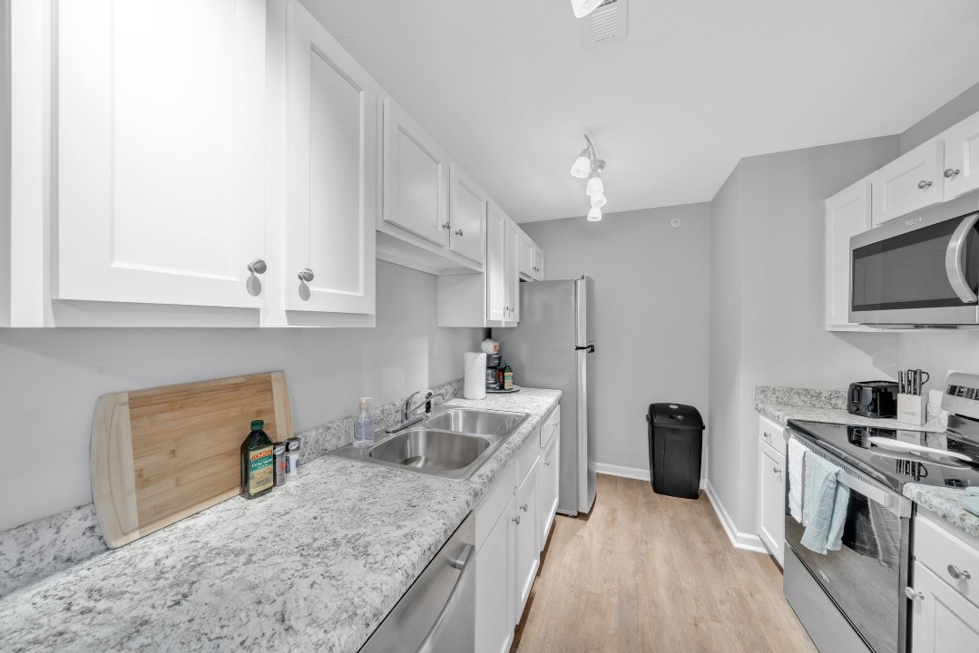 Stonecrest 623, · Unit 2/2