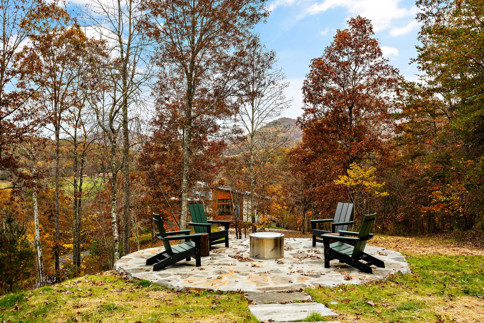 Wildcat Modern 2BR - Fireplace/Firepit/Dogs/Views