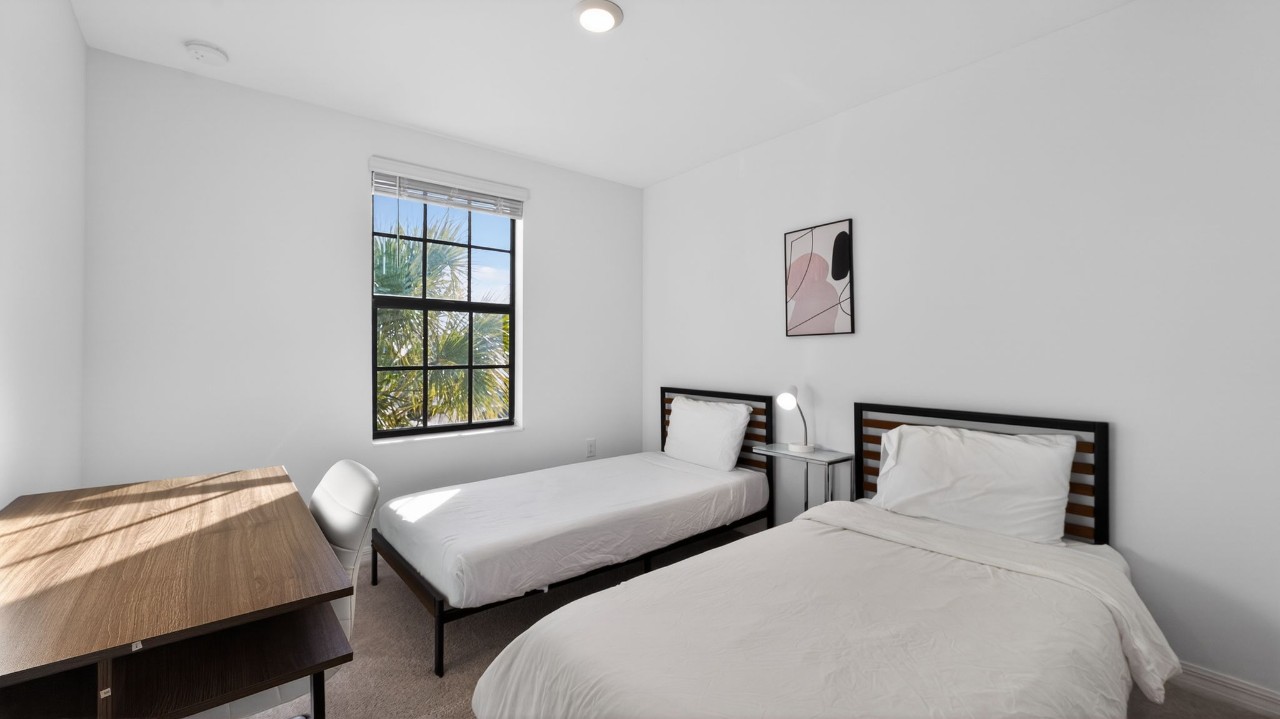 Landings at Westport · Unit 2056