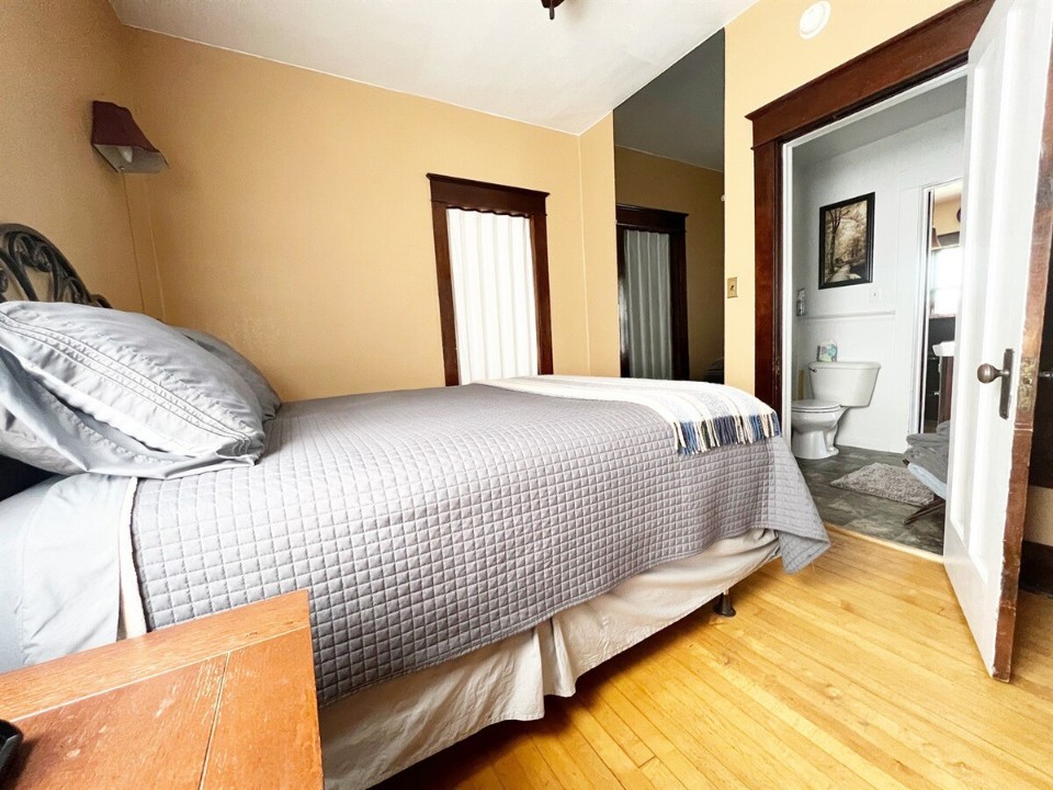 2nd downstairs bedroom