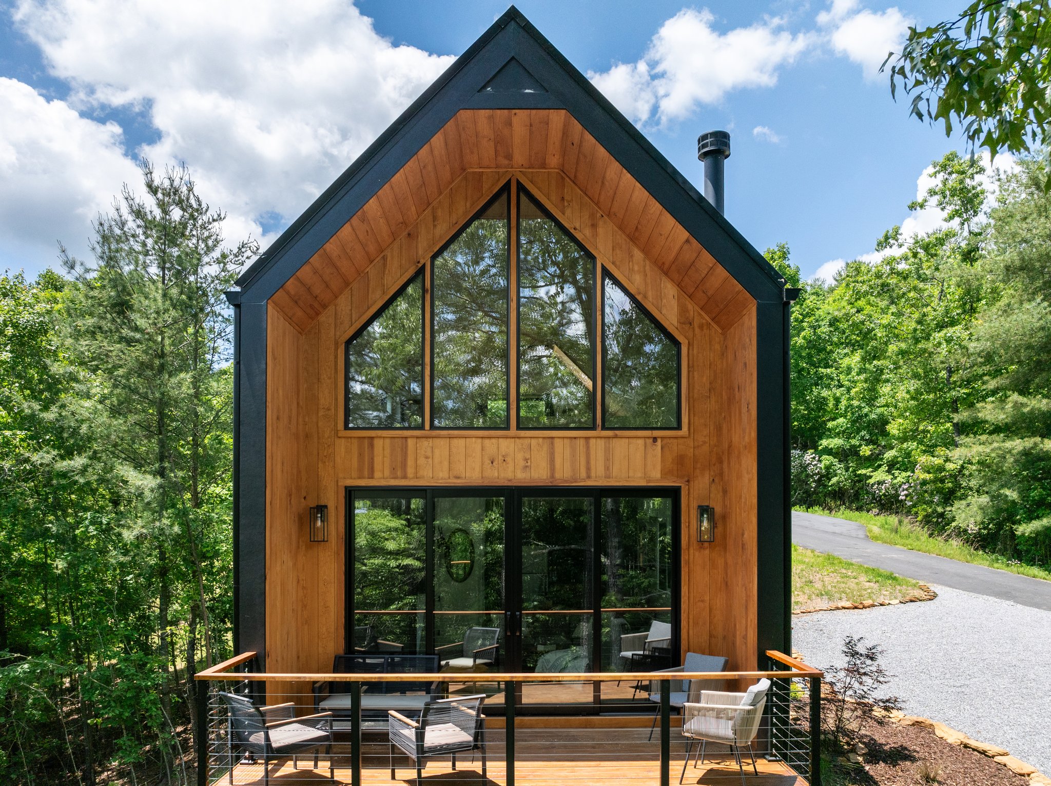 Viking Hut • Firepit • Hot Tub Access • Dogs — Young Harris, GA — vacation rental