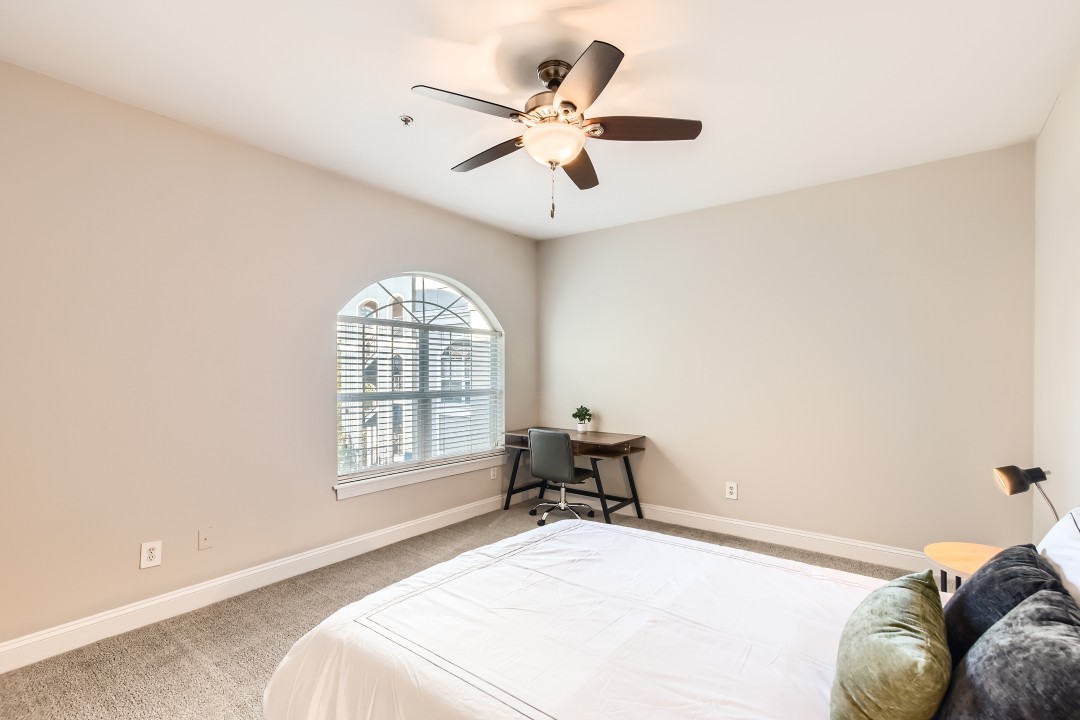 Crest at Midtown · Unit 1525 2/2