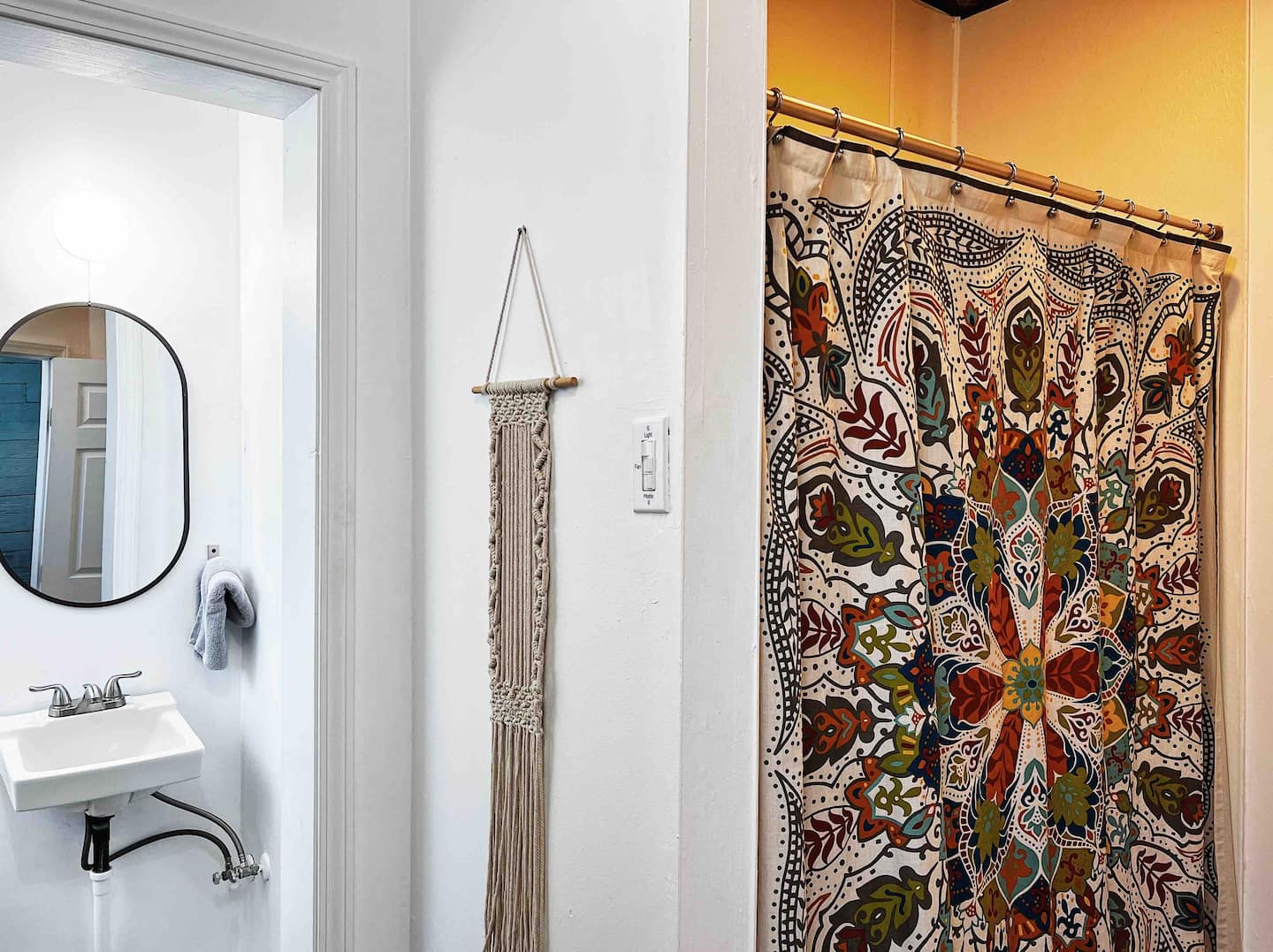 Clean and well-organized bathroom.