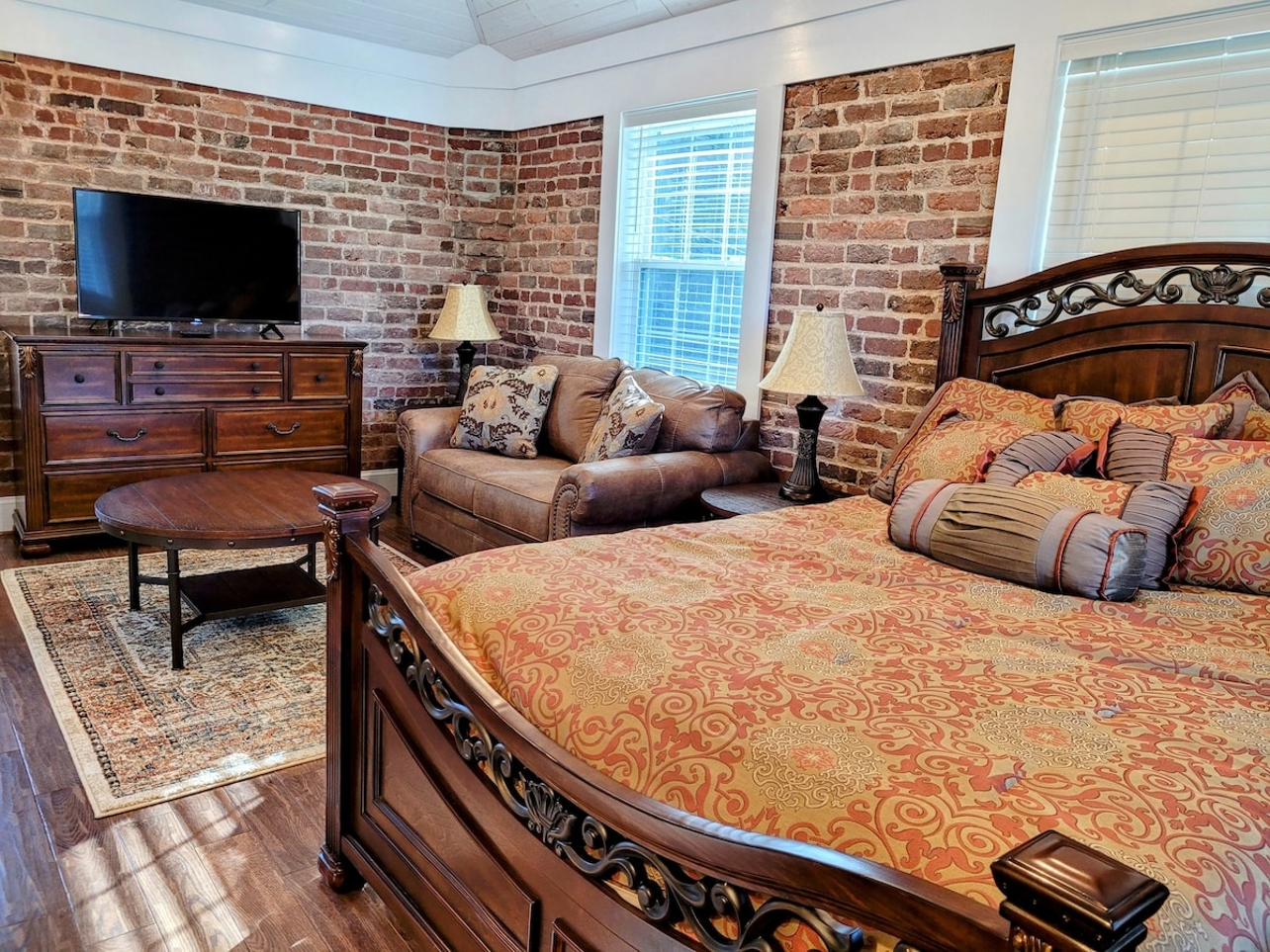 The Carriage House at Litz Mansion — Tazewell, VA — vacation rental