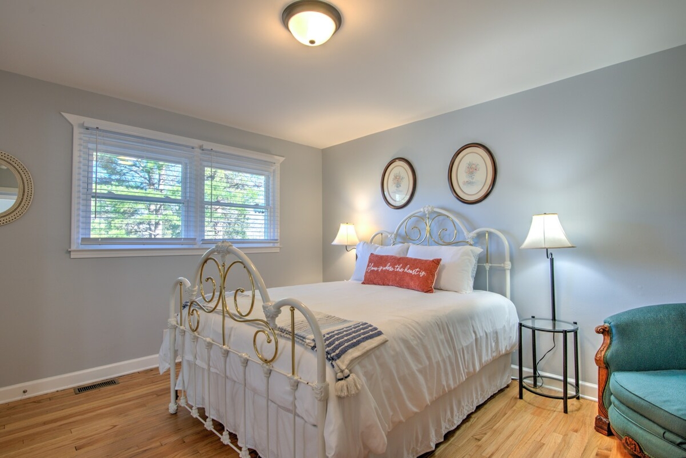 Charming Family Gem ~ Close to State Street ~ Pkg! photo 3