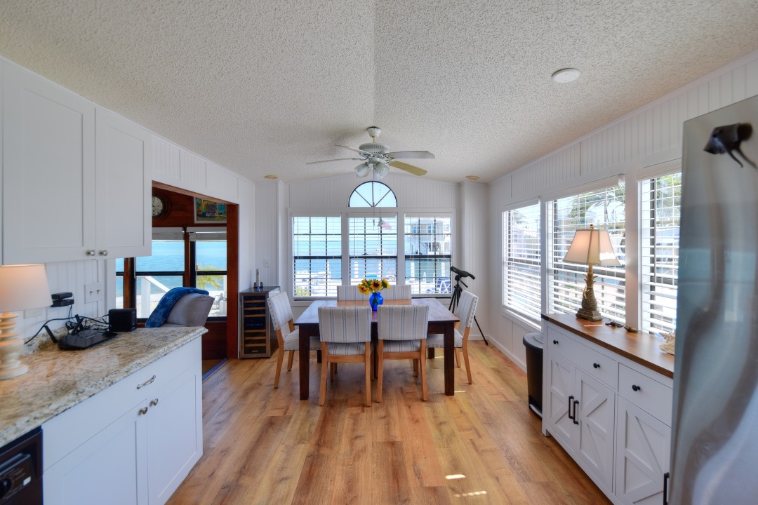 Windy Point Oceanfront in Geiger Key — Dining Room