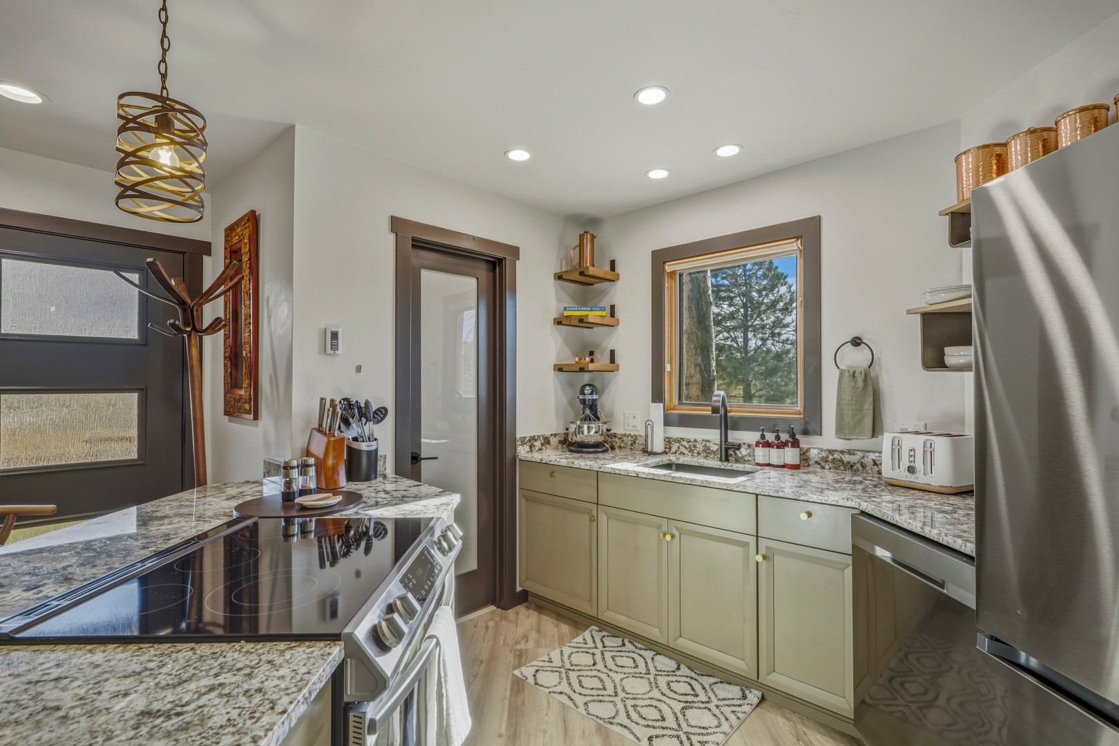 River Lake Front Condo
