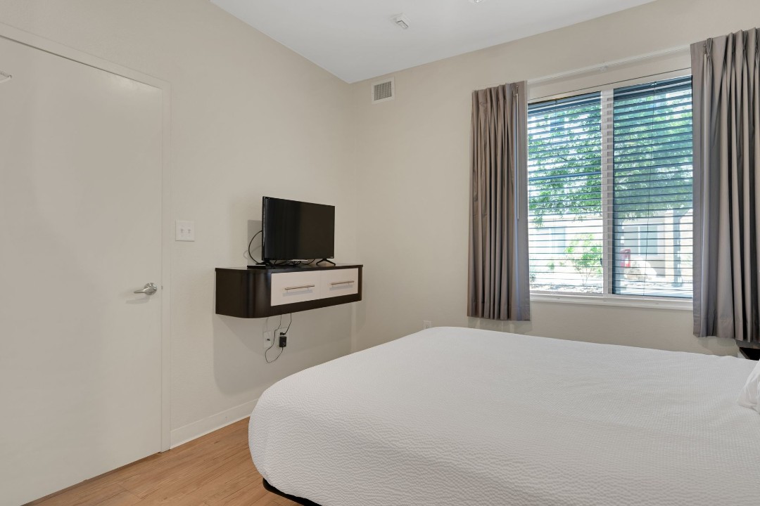 Simplicity At the Rim · Unit 1107  1107 1/1