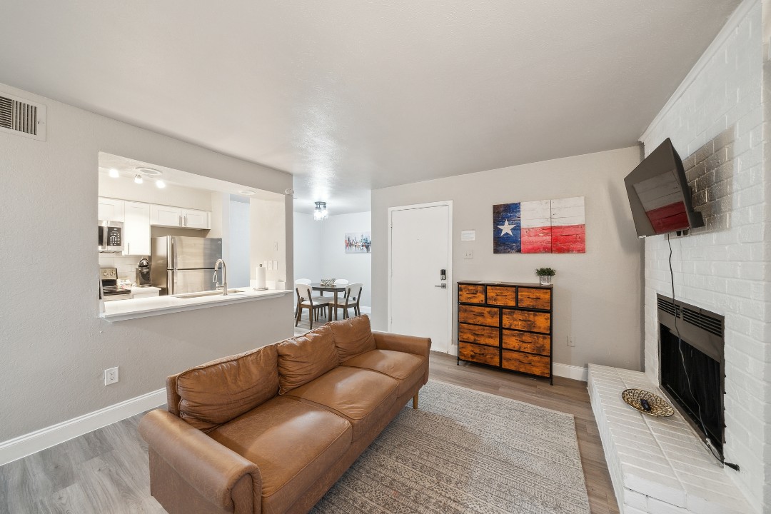 The Chandler · Unit 412 1/1