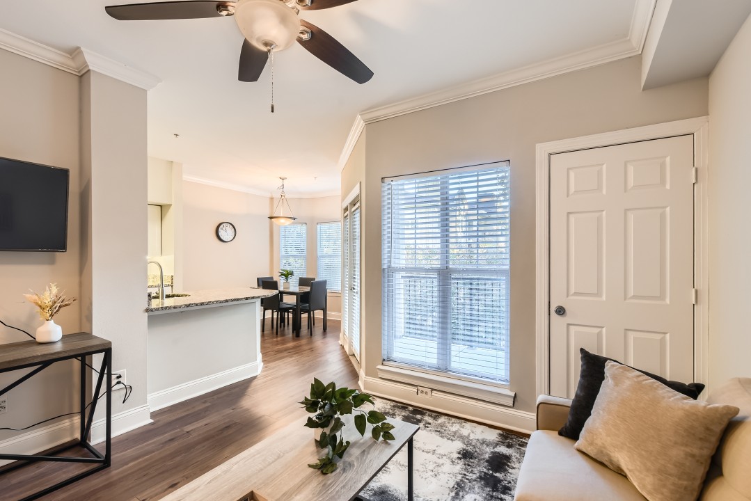 Crest at Midtown · Unit 4221 1/1