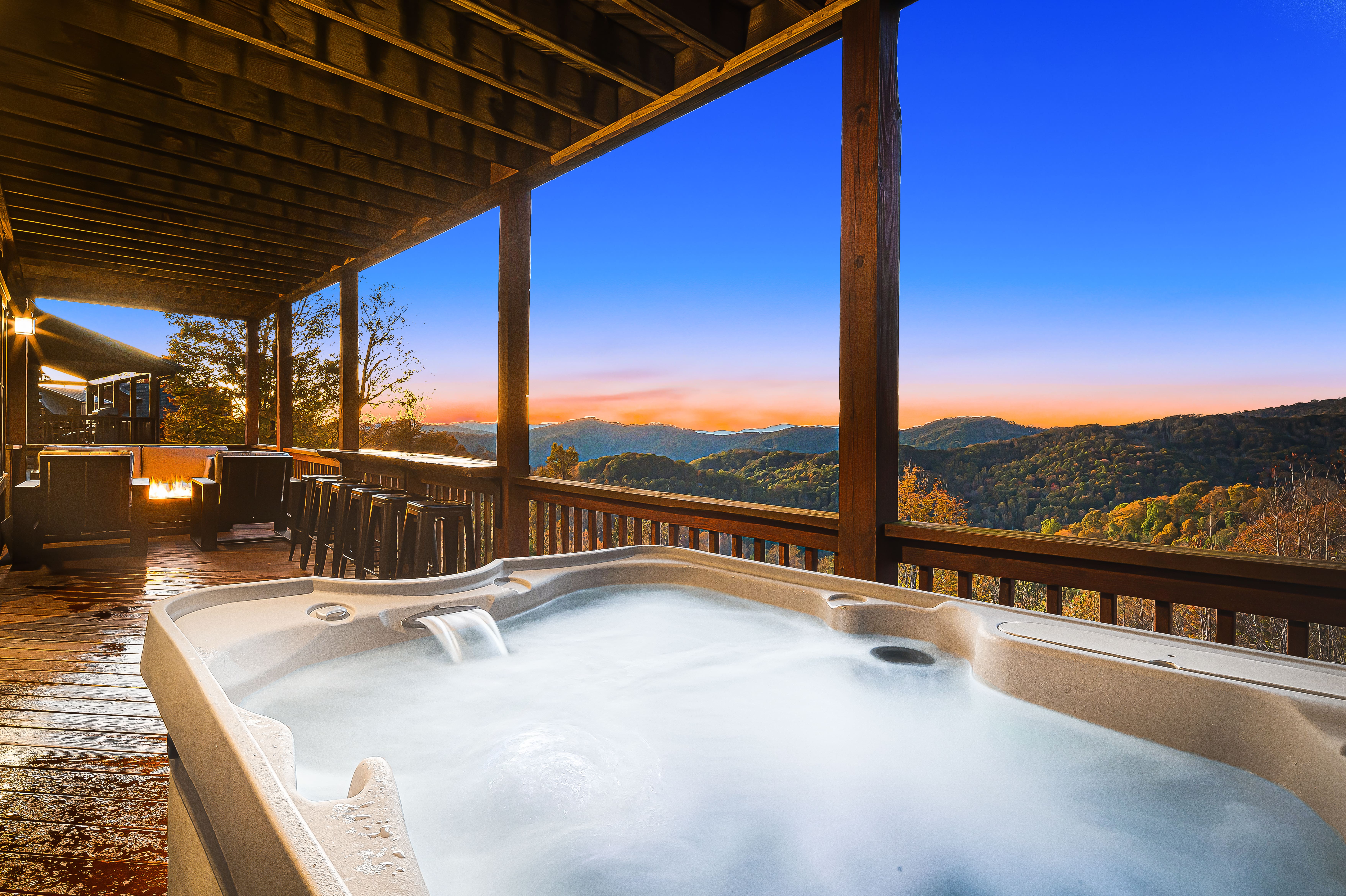 Blue Ridge Dream - Hot Tub, Hiking, Outdoor Bar! — Mars Hill, NC — vacation rental