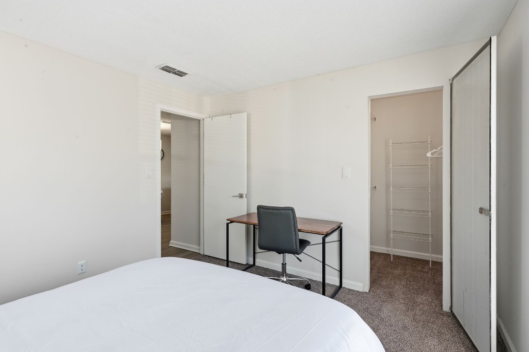 Taylor at 502 · Unit unit 2103-201 2/2