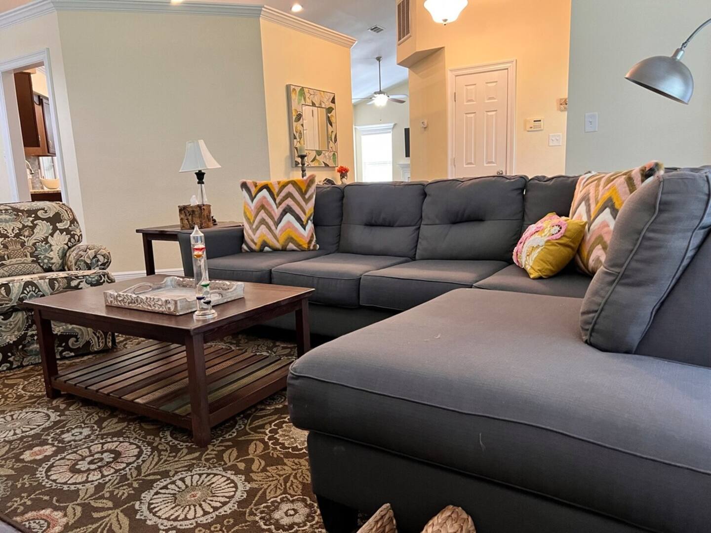Fenced Yard And Outdoor Deck - Spacious Stylish Sanctuary - Tallahassee, FL