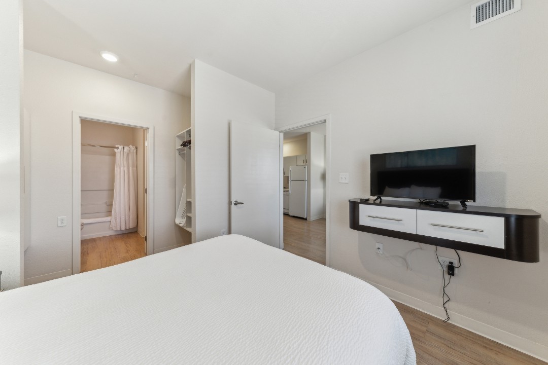 Simplicity At the Rim · Unit 1108  1/1