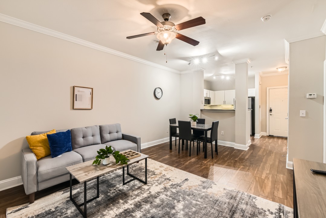 Crest at Midtown · Unit 4209 1/1