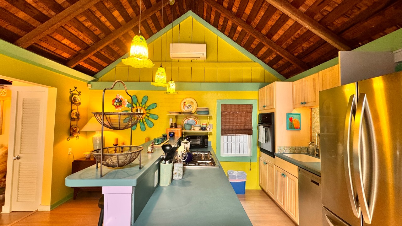 Carsten Lane Cottage — Kitchen