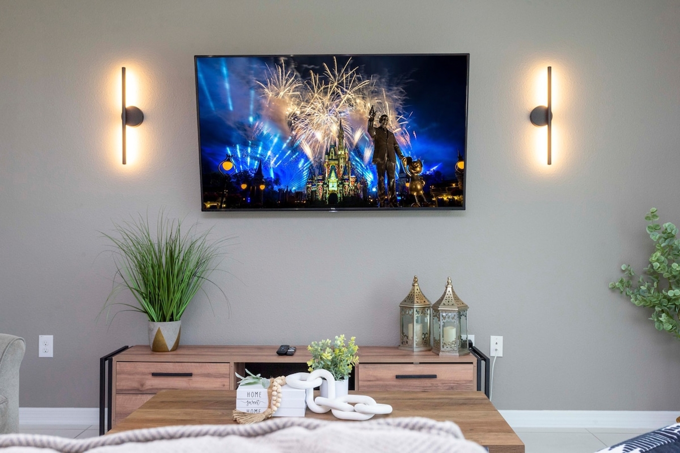 Open living space that seamlessly connects the beautiful kitchen and dining area, offering a perfect blend of comfort and style. You could enjoy a Smart TV and feel just like home!