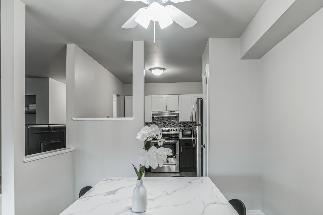 The Chateau, 306 Shipley Rd · Unit Apt 624 2bd/2bth