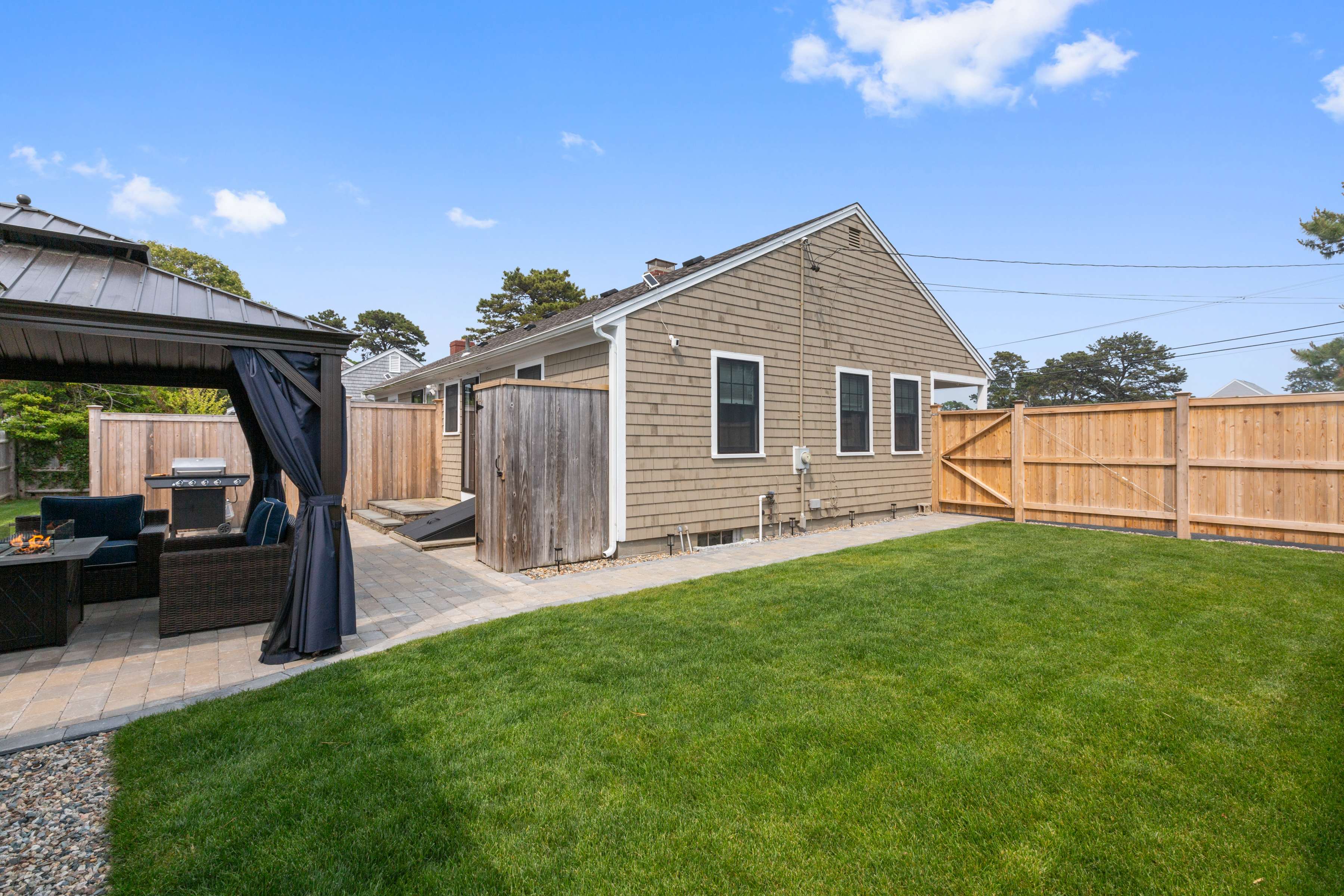 Cape Cod Beach Cottage - Unit A - Photo 4 of 34