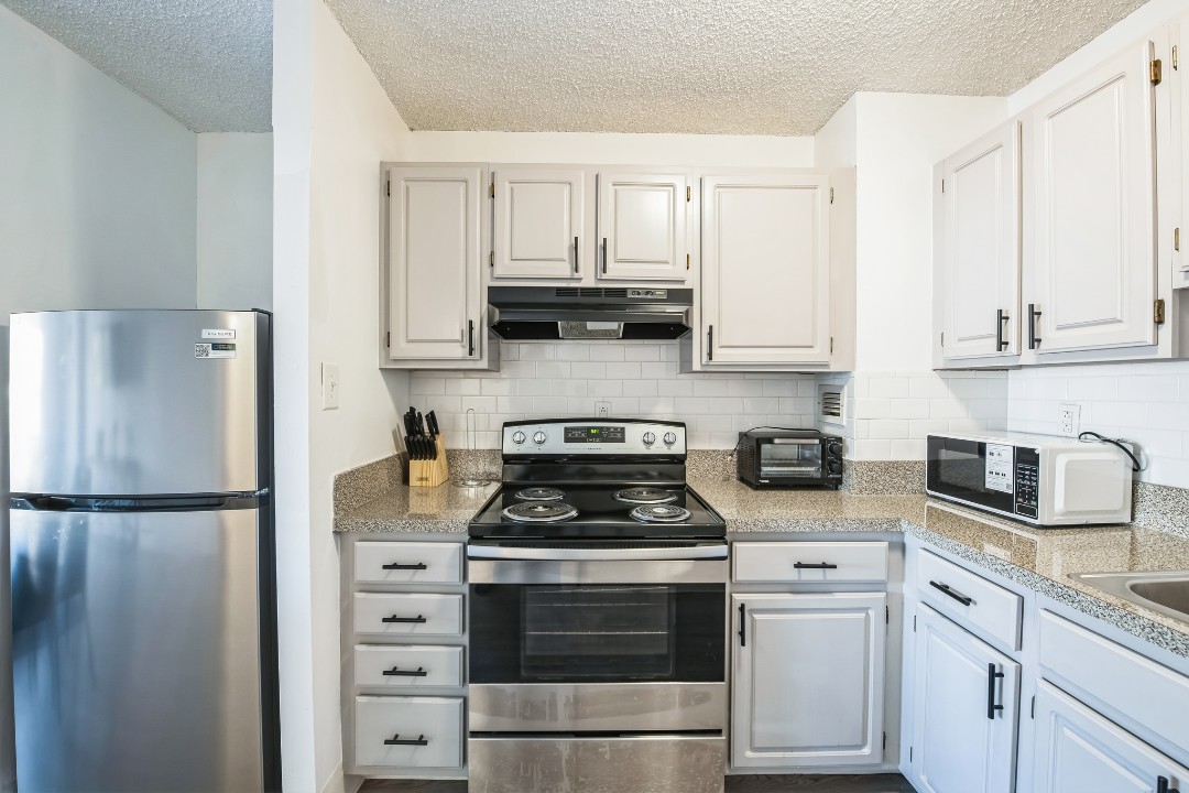 Legacy at Imperial Village · Unit 211 1/1