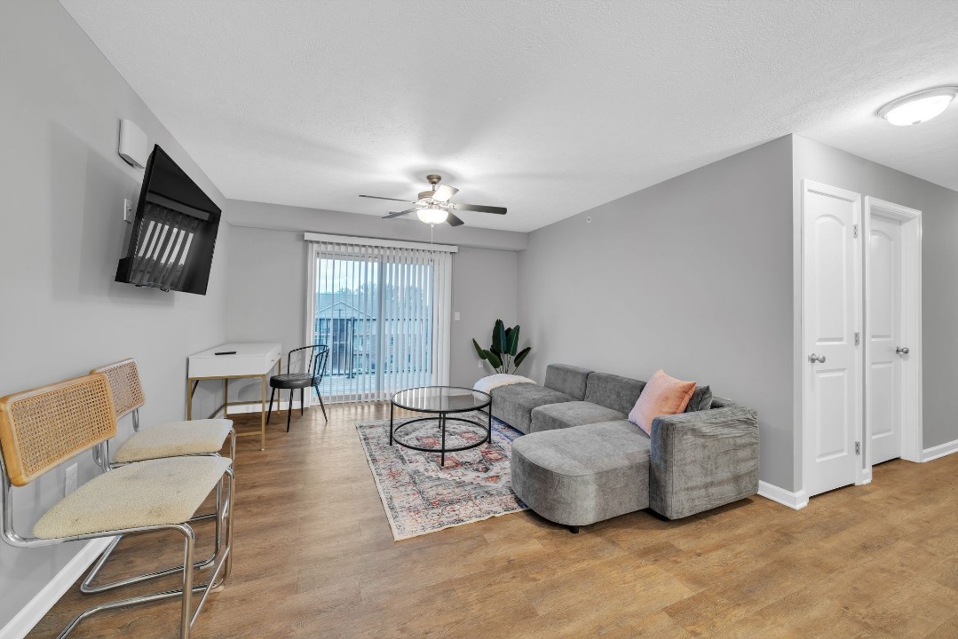 Stonecrest 910, · Unit 2/2