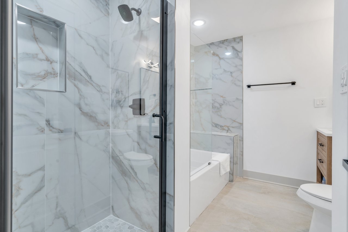 |Bathroom 1|