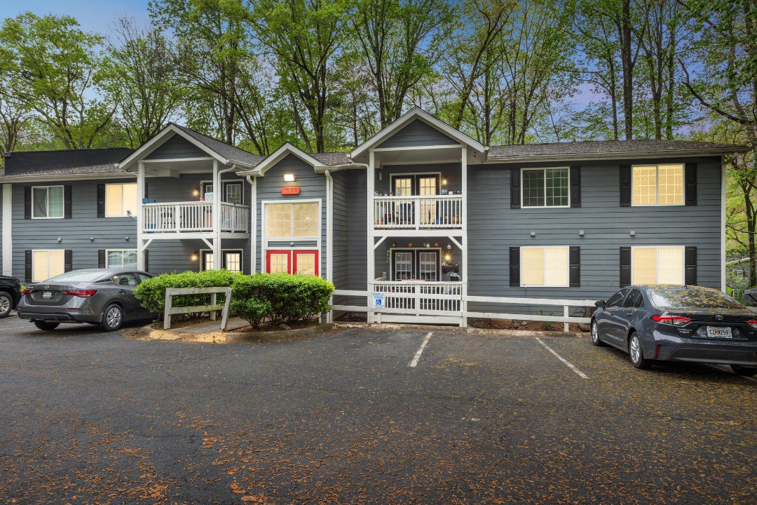 Crest at East Cobb 1830G · Unit 2/2