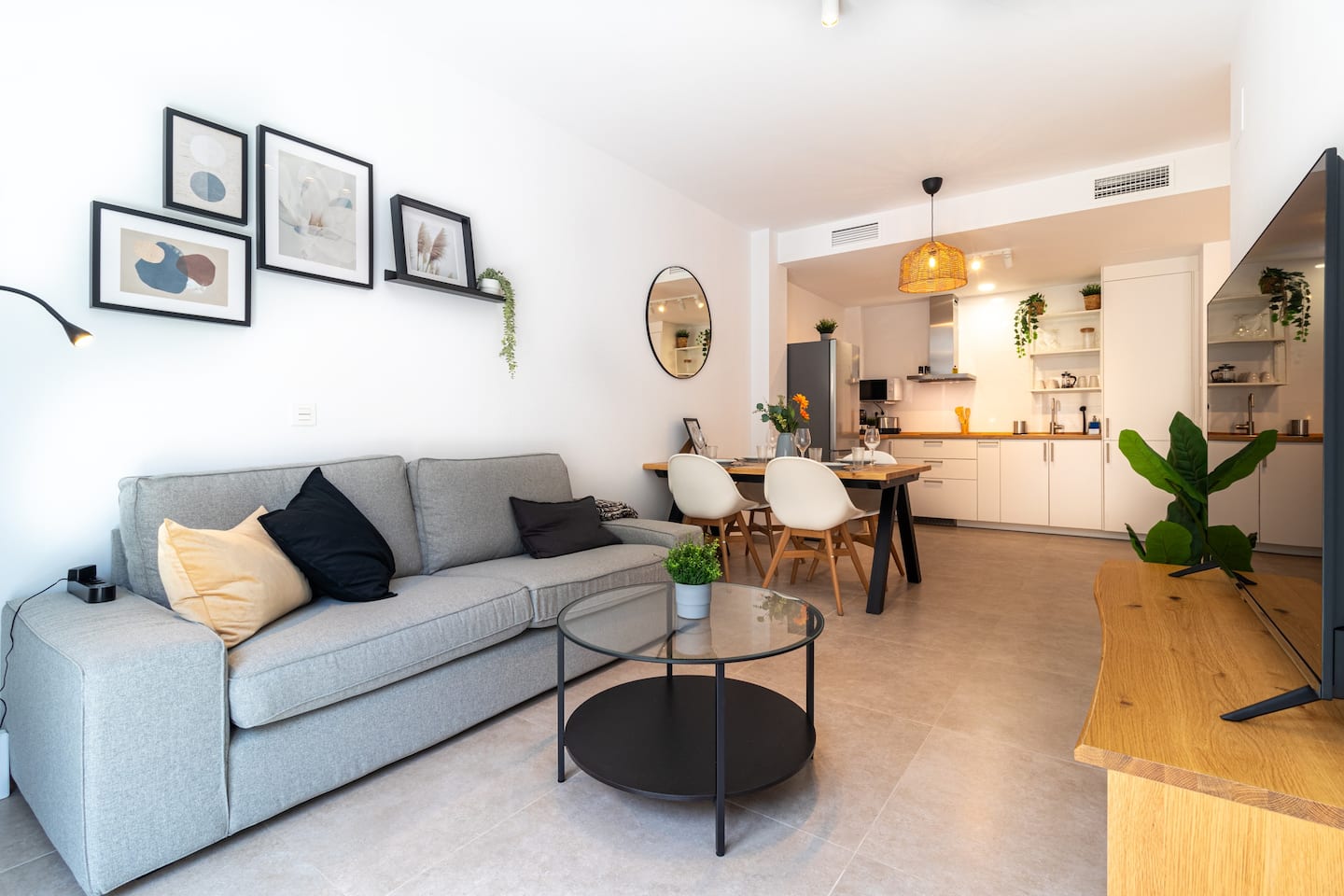 Charming Apartment in the Heart of Málaga — Málaga, Andalucía — vacation rental