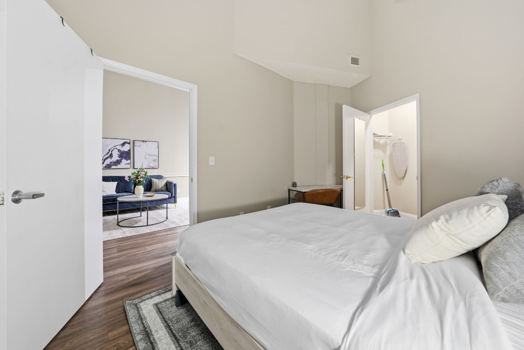 The Liberty Building · Unit 204 1/1
