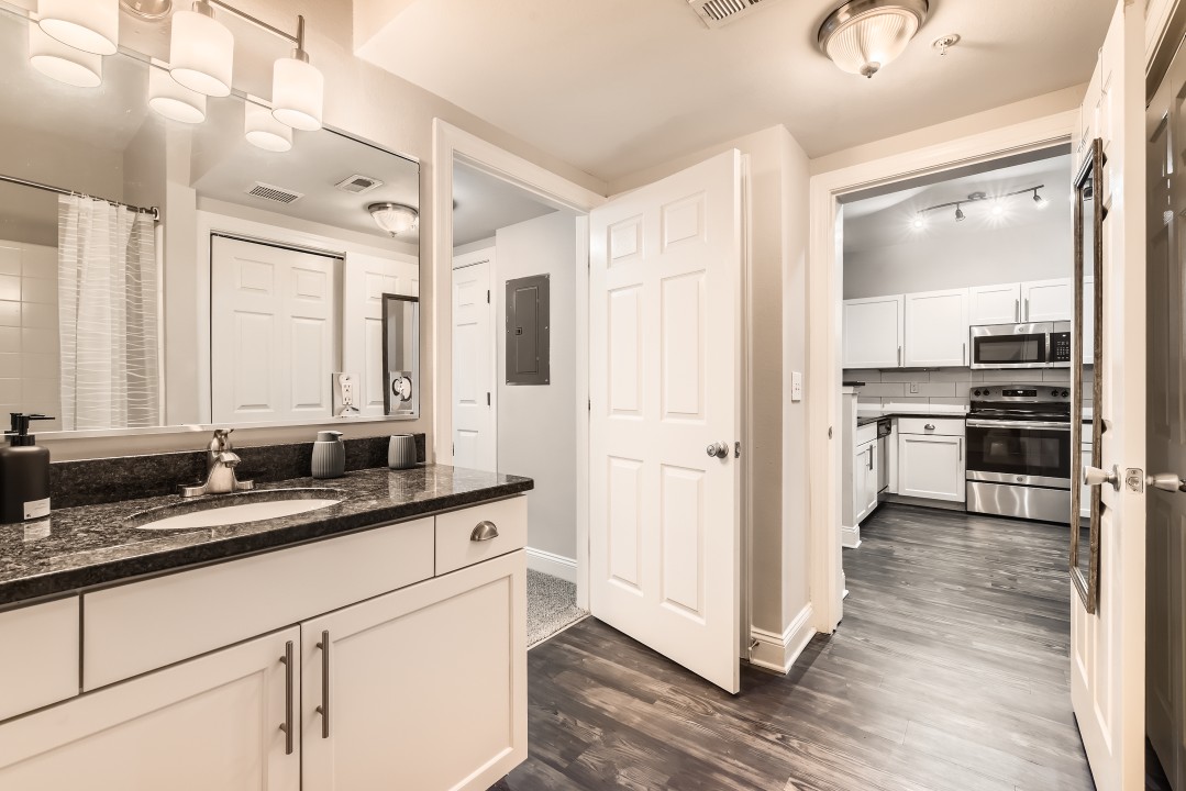 Crest at Midtown · Unit 4218 1/1