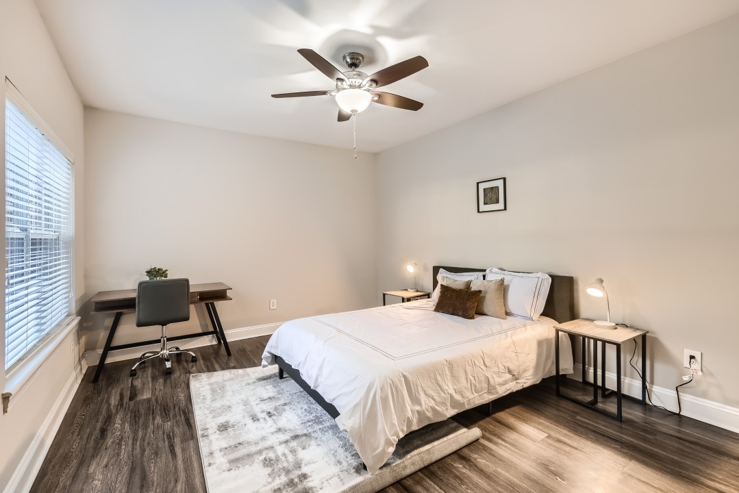 Crest at Midtown · Unit 1125 2/2
