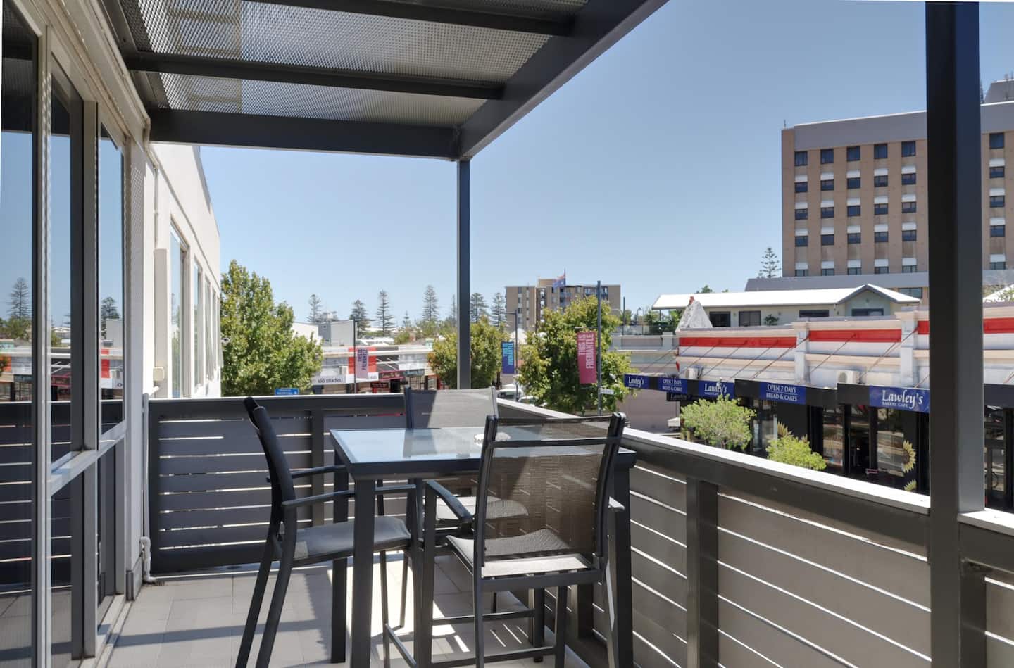Fiveways : Chefs kitchen with large balcony — Fremantle, WA — vacation rental