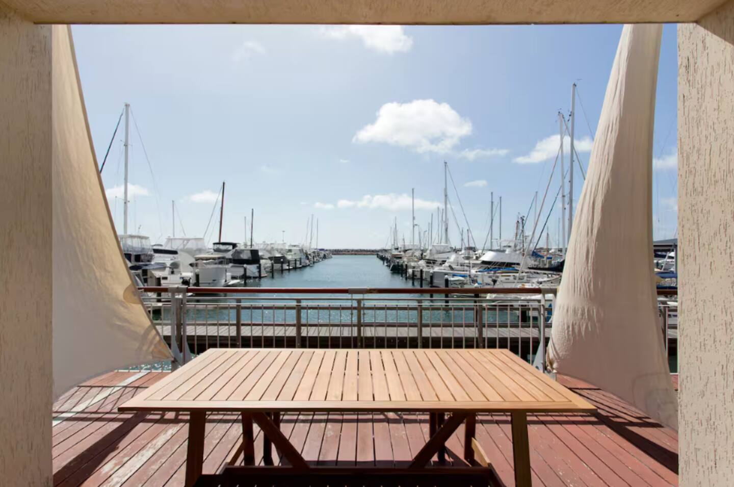 Oceanfront Wharf Stay Sleeps 6*Yachts & Views — Fremantle, WA — vacation rental